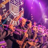 MotoGP-Fans feiern Hymne mit Woodstock Allstar Band