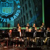 MotoGP-Fans feiern Hymne mit Woodstock Allstar Band