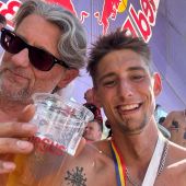 Stolzer Vater und Sohn <3