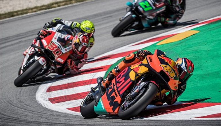 Red Bull KTM ging aus einem schwierigen MotoGP Race hervor, mit Pol Espargaro und Johann Zarco in den Top Ten. Red Bull KTM ging aus einem schwierigen MotoGP Race hervor, mit Pol Espargaro und Johann Zarco in den Top Ten.