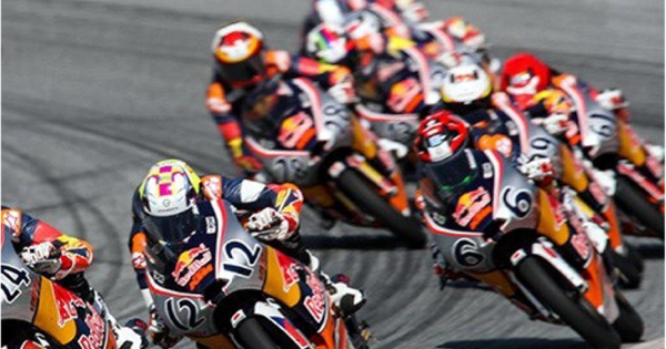 Motorrad sie sucht ihn