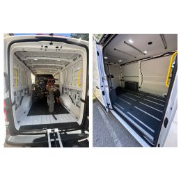 Das passende Verladekonzept für Motorräder im Transporter ist alles andere als leicht zu finden. Zwischen Bastellösungen und hochpreisigen Komplettausstattungen fehlt oft die einfache, robuste und gleichzeitig wiederverkaufstaugliche Lösung. Die Firma BOTT hat genau dafür ein puristisches Konzept entwickelt – praxistauglich, funktional und wirtschaftlich.