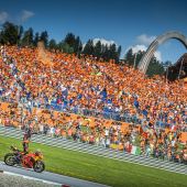 Punkte für Bradley Smith am Red Bull Ring und KTM Podestplätze in Moto2 & Moto3 beim Home Grand Prix.