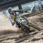 Die vorletzte Runde der FIM-Motocross-Weltmeisterschaft 2018 auf der künstlichen und historischen Rennstrecke von Assen landete Thomas Covington und Thomas Kjer-Olsen auf dem zweiten Platz des Rockstar Energy Husqvarna Factory Racing-Teams in der MX2-Kategorie.