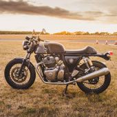 Royal Enfield bringt den „Twin Fun“ mit den ersten Zweizylinder-Motoren seit fast 50 Jahren zurück.