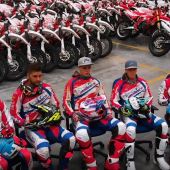 Wer hat sich jemals gefragt, wie es wäre, wenn Trialfahrer gegen Enduro-Fahrer antreten würden? Wer wäre der beste Rider? Und der Vollkommenste? Wer würde als Erster ankommen?