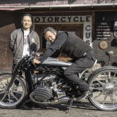 Am vergangenen Wochenende feierte ein aufsehenerregender Motorradaufbau – die „Departed“ – seine Premiere auf der diesjährigen Hot Rod Custom Show in Yokohama, Japan.