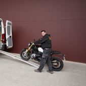 2RadTransporte transportiert Motorräder in Deutschland und Österreich schnell, sicher, zuverlässig und sympathisch von A nach B.