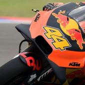 Mit dem Neukauf einer KTM im Juni sicherst du dir zusätzlich dein persönliches KTM FAN PACKAGE!