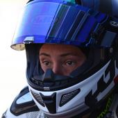 Lucy Glöckner hat beim legendären Pikes Peak groß aufgezeigt und mit der BMW 1000 RR eine Spitzenzeit unter der 10 Minutenmarke in den Asphalt gebrannt. In einem Interview hat sie dem Motorradreporter verraten, was für sie Speed ausmacht und ob sie an der Tourist Trophy teilnehmen wird.