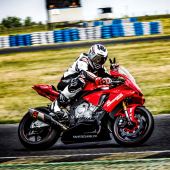 Bei den TRACK DAYS von Fahrtechnik.cc sind vom Tourenfahrer bis zum Hobbyracer alle Bikerinnen und  Biker herzlich willkommen.