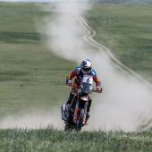 Sam Sunderland und Luciano Benavides haben beide auf der langen vierten Etappe der Silk Way Rallye 2019 starke Fahrleistungen erbracht, um die Plätze eins und zwei zu erreichen. 
