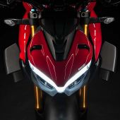 Nach der Ausstattung des Panigale Modells ist die Modellreihe V4 nun auch für ein unkonventionelles Naked Bike geeignet, und das im perfekten Ducati-Stil. 