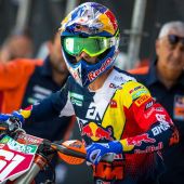 Jorge Prado von Red Bull KTM erholt sich von einer OP in Italien, bei der eine Fraktur am linken Oberschenkelknochen operiert wurde. 