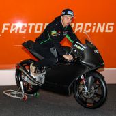 In den heiligen Hallen der Rennsportabteilung von KTM übernahm der 19-Jährige aus Attnang-Puchheim seine Rennmaschine für diese Saison.