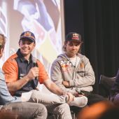 Die "Meet your Hero"-Veranstaltung in der KTM Motohall stand ganz unter dem Zeichen: Welcome Back, Rallye Dakar Heroes Matthias Walkner und Martin Freinademetz!