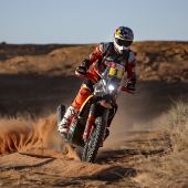 Der fünfte Tag der Rallye Dakar 2020 brachte für die Teilnehmer auf ihrer Reise von Al-'Ula nach Ha'il in Richtung Osten einen Landschaftswechsel. 