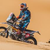Mehr als 3700 Kilometer durch die Wüste Saudi-Arabiens hat Ex-Snowboard-Weltmeister Martin Freinademetz auf seinem Motorrad bereits absolviert. 