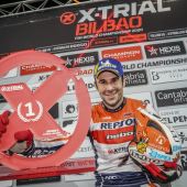 Repsol-Honda-Team-Fahrer Toni Bou hat den fünften Lauf der FIM X-Trial-Weltmeisterschaft in Bilbao gewonnen. 
