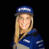 Larissa ist der beste Beweis dafür, dass auch weibliche Racer im Offroadsport Erfolge erzielen und dafür kämpft sie auch - sehr hart.