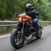 Bisheriger Reichweitenrekord für E-Motorräder um 406 Kilometer überboten