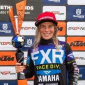 Die strahlende Siegerin des WMX in Valkenswaard setzt mit gutem Grund auf die Marke Bridgestone.