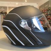 Der AGV Sportmodular ist einer der leichtesten Klapphelme auf dem Markt.