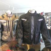 Die Revit Sand 3, die ultimiative Tourensport Jacke