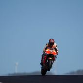 Als Neuzugang im MotoGP-Kalender kämpfte Stefan Bradl um die Spitzenplätze, während Alex Marquez daran arbeitete, eine solide Basis für den Rest des Wochenendes zu festigen.