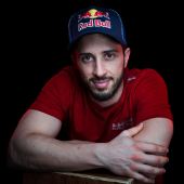 ServusTV; Andrea Dovizioso, Stefan Bradl und Alex Hofmann am Montag, 23. November, ab 21:10 Uhr bei „Sport und Talk aus dem Hangar-7
