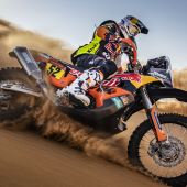 Nur noch einen Monat bis zur Rallye Dakar 2021, und Red Bull KTM Factory Racing hat sich fest vorgenommen, bei der härtesten Marathon-Rallye der Welt um die Spitzenposition zu kämpfen.