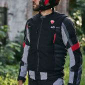 Ducati Smart Jacket: die Airbag-Weste für die Sicherheit eines jeden Motorradfahrers