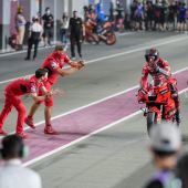 Bagnaia auf Ducati mit einer sensationell schnellen Runde und Espargaro auf Reposol Honda bleibt weit zurück.