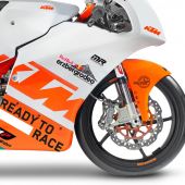Eine  KTM RC4R - Red Bull Erzbergrodeo Design, wird für Niklas Kitzbichler aus Tirol am 31. März, am Red Bull Ring beim Roll Out vom Austrian Junior Cup 2021 bereit gestellt, um eventuell der nächste MotoGP Pilot aus Österreich zu werden.