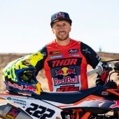 Einer der größten Fahrer der modernen Ära der FIM Motocross-Weltmeisterschaft geht 2021 in seine zwölfte Saison mit dem Red Bull KTM Factory Racing Team. 