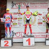 Erster Lauf zur österreichischen Trial Staatsmeisterschaft im wunderbaren Trialpark Salzstiegl bei hochsommerlichen Temperaturen, was in der im Winter sonst schisportlich genützten Höhenlage nicht zu erwarten war.