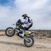 Der Amerikaner zeigte auf seiner FR 450 Rally enormes Können und Geschwindigkeit und liegt nun in der vorläufigen Rallye-Gesamtwertung auf Platz zwei, mit nur 22 Sekunden Rückstand auf den Führenden der Veranstaltung.