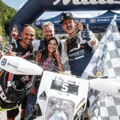 Billy Bolt von Rockstar Energy Husqvarna Factory Racing hat die erste Punkterunde der FIM Hard Enduro Weltmeisterschaft 2021, das Abestone Hard Enduro in Italien, gewonnen.