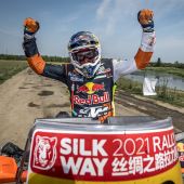Zusammen mit seinem zweiten Platz beim ersten Lauf zur FIM Cross-Country-Rallye-Weltmeisterschaft - Rallye Kasachstan - übernimmt Walkner die Führung in der Serienwertung mit 21,5 Punkten Vorsprung auf den Zweitplatzierten.