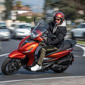 Mitas TOURING FORCE-SC ist die Serienbereifung des neuen Piaggio Beverly 400