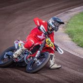 GAS GAS SCHRUF Flattrack mit Yasmin Poppenreiter am Podium