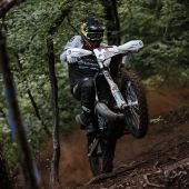 Billy Bolt von Rockstar Energy Husqvarna Factory Racing und sein Teamkollege Alfredo Gomez werden an diesem Wochenende in Deutschland beim wichtigen achten und letzten Lauf der FIM Hard Enduro World Championship - dem GetzenRodeo - antreten.