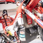 Nach einem so vielversprechenden Start bei der Rallye du Maroc führten ein paar kleine Navigationsfehler von Daniel Sanders auf der dritten Etappe zu einem für seine Verhältnisse schlechten 15. Platz.