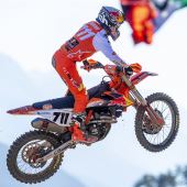 Tony Cairoli triumphierte zum zweiten Mal in dieser Saison in der MXGP, während Rene Hofer in der MX2-Klasse mit der KTM 250 SX-F der erste österreichische Sieger in einer Hauptkategorie seit Heinz Kinigadner 1987 wurde.