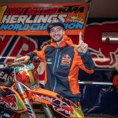 Red Bull KTM Factory Racing ist dank der herausragenden Saison 2021 von Jeffrey Herlings zum dritten Mal nach 2017 MXGP-Weltmeister.