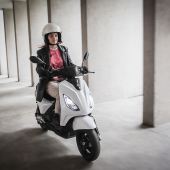 Piaggio 1 läutet neue Ära in der urbanen Elektro-Mobilität ein