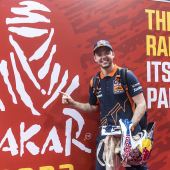 Die Rallye Dakar, die 2022 zum 44. Mal ausgetragen wird, findet in diesem Jahr zum dritten Mal in Folge im Nahen Osten statt und führt über eine anspruchsvolle Gesamtstrecke von 8.106 Kilometern.