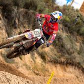 Die Red Bull GASGAS Factory Racing-Fahrer absolvierten am Wochenende in Riola Sardo, Sardinien, ihren ersten Wettkampfeinsatz als Trio.