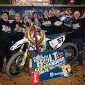 Mit einer weiteren beeindruckenden Leistung hat Billy Bolt von Husqvarna Factory Racing seinen Titel in der FIM SuperEnduro Weltmeisterschaft erfolgreich verteidigt.