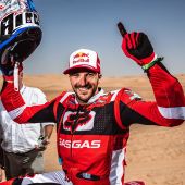 Mit einer beeindruckenden fahrerischen Leistung auf der fünften und letzten Etappe der Abu Dhabi Desert Challenge 2022 hat Sam Sunderland die Veranstaltung mit Stil gewonnen!
